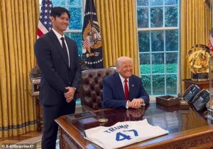 Trump welcomes Shohei Ohtani to Oval Office