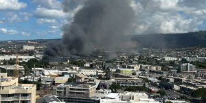 3-alarm building fire triggers evacuations in Kalihi