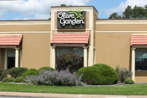 GRUESOME SUICIDE: Pennsylvania Olive Garden cook kills self by dunking head into searing hot deep fryer
