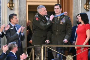 Trump awards Medal of Honor to hero pilot wounded in Maduro raid at State of the Union 2026 address
