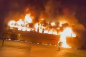 Kahuku students escape bus fire on H-3 Freeway