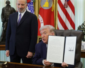 Trump Signs Executive Order on Mail-in Voting – Will Require DHS to Verify US Citizens Who Are Eligible to Vote