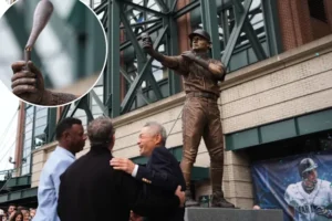 Mariners’ Ichiro Suzuki statue broken in awkward unveiling moment