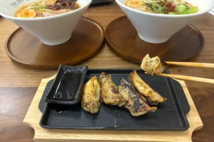 Ramen on a Rainy Night at Kāhala’s New Broth Bar