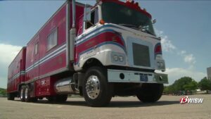 Big Red’ begins journey to Las Vegas on Saturday, headed to new Evel Knievel Museum