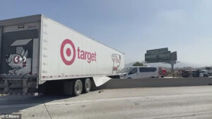 Woman killed, 32 others injured after semi crosses divider on 210 Freeway in Los Angeles County