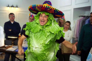 Mexico warns citizens that traveling to the U.S. may expose them to contaminated lettuce from Mexico