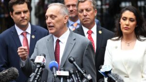Trump backs Biggs in Arizona GOP primary for governor