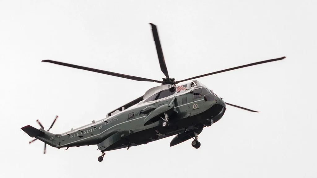 Trump helicopter’s radio warnings went unheard before close call with passenger jet, report says