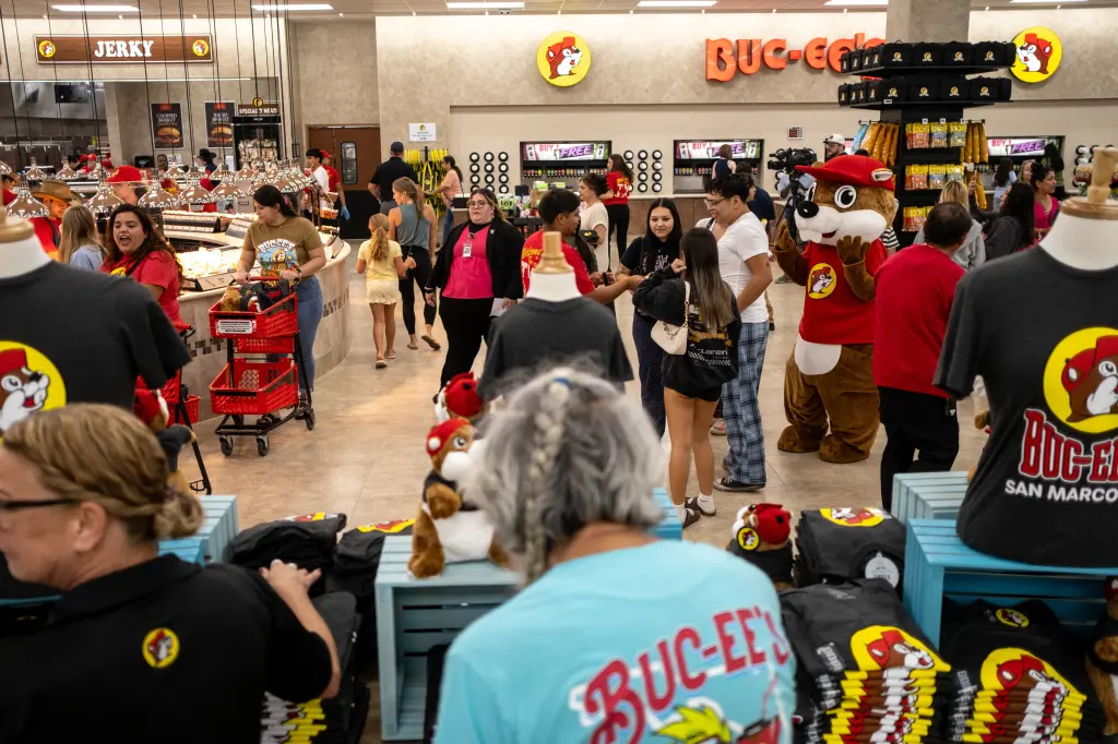 Buc-ee’s opens massive location near California border as cult-favorite convenience store pushes West