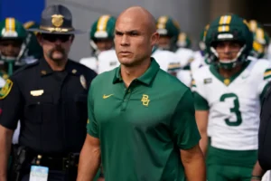 Baylor fires football coach Dave Aranda after brutal loss to Kansas — Former Hawaii defensive coordinator