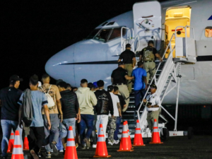 DEPORTATION USA: Supreme Court Allows Trump to Deport 300,000 Venezuelans