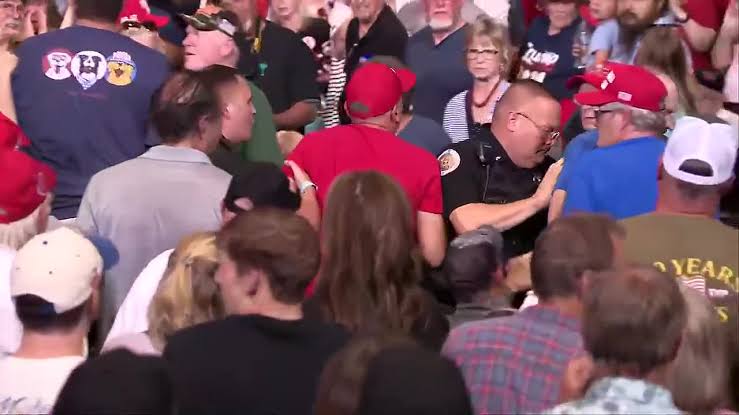Trump pauses midterm South Carolina rally after punch thrown in crowd