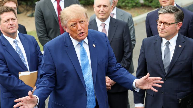 Trump says mainstream media intentionally trying to make him seem unpopular before election